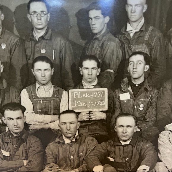 Antique Photo Harry Byers and Kansas Sweeney Tractor Machine Company Class - Picture 5 of 11